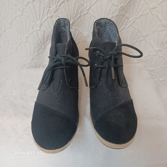 Toms Women Size 8.5 Black Canvas Wedge Shoes - Picture 5 of 14